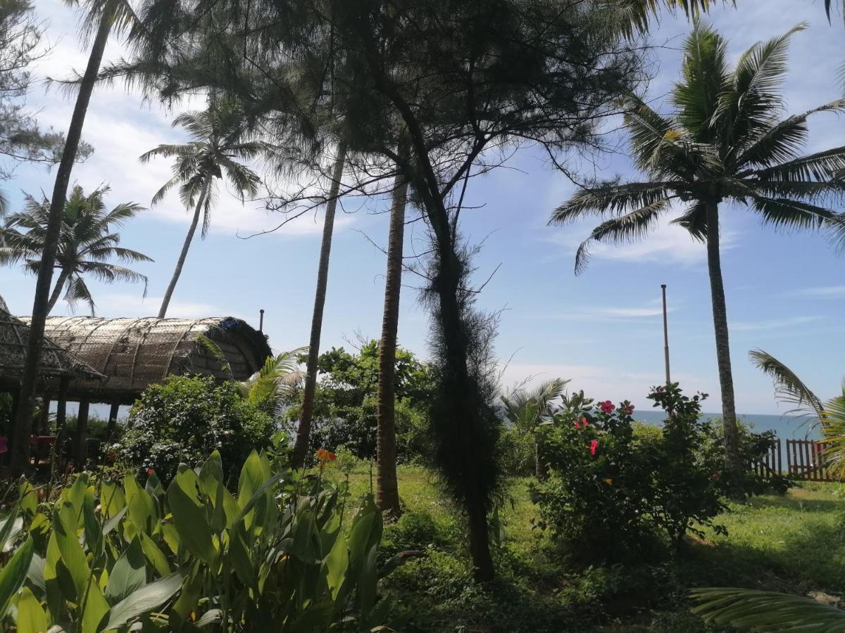 Sukriti Beach Resort Varkala Buitenkant foto