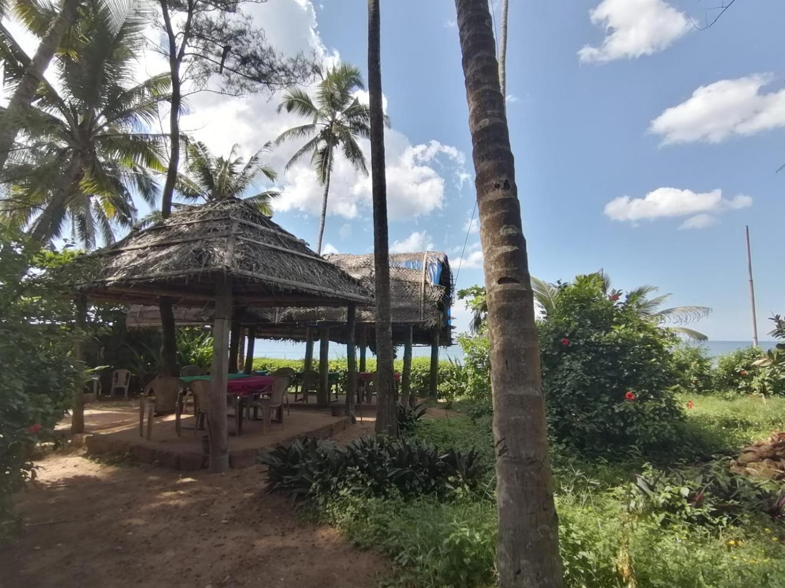 Sukriti Beach Resort Varkala Buitenkant foto