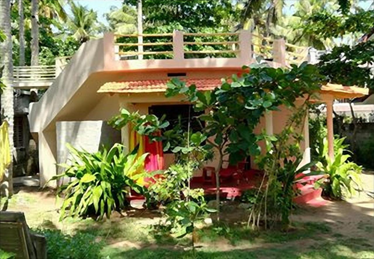 Sukriti Beach Resort Varkala Buitenkant foto