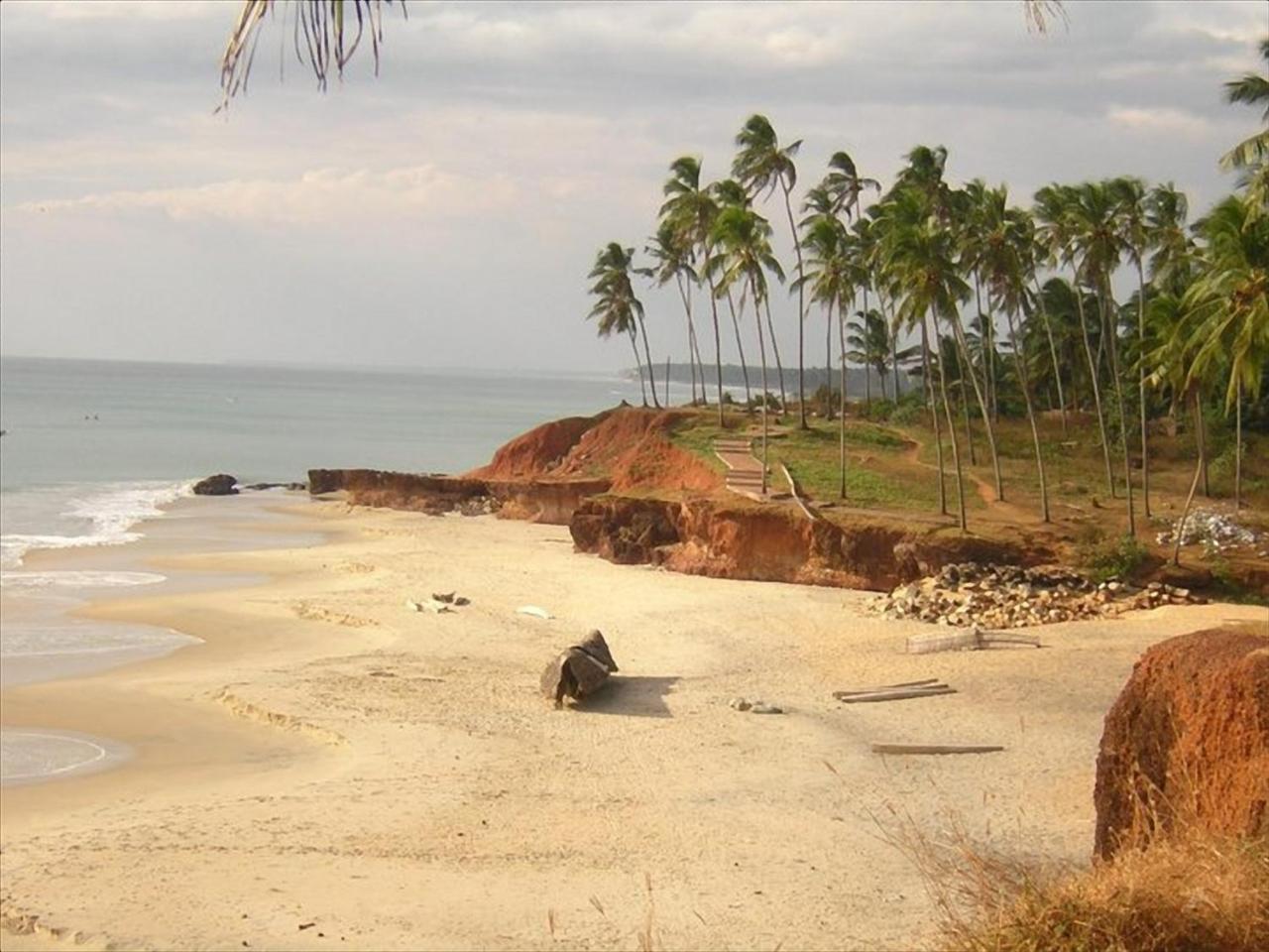 Sukriti Beach Resort Varkala Buitenkant foto