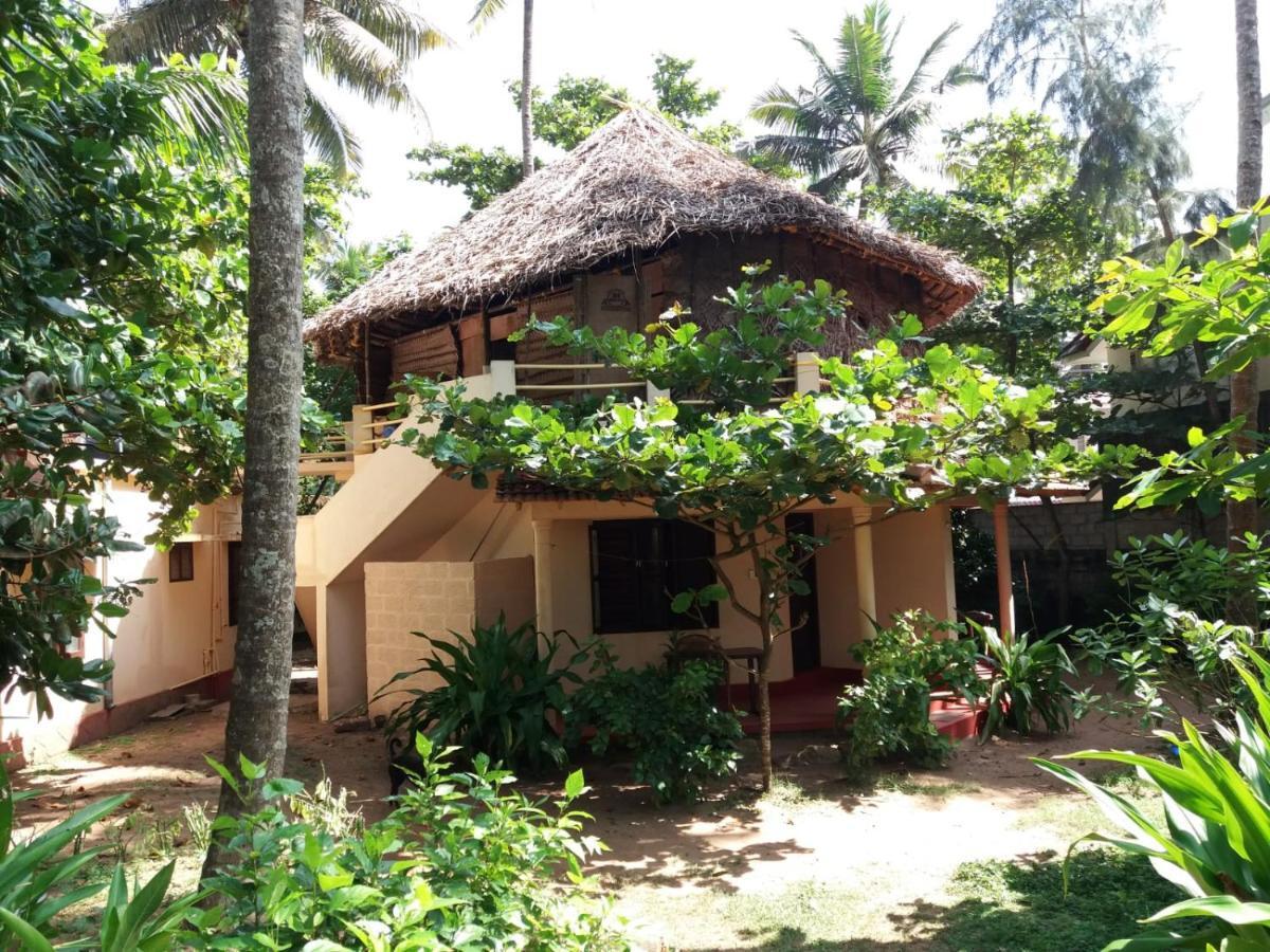 Sukriti Beach Resort Varkala Buitenkant foto